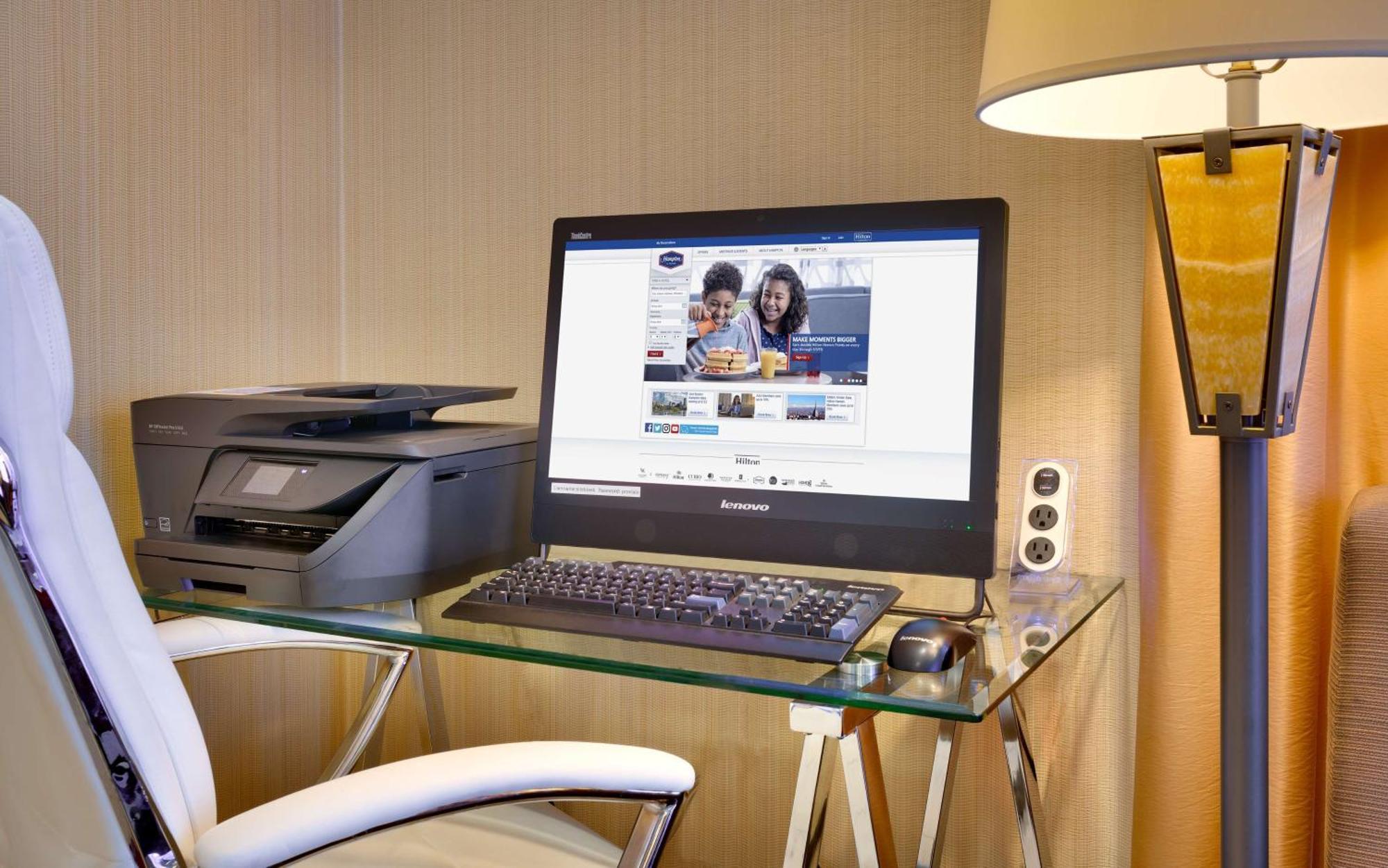 Hotel Hampton 3*