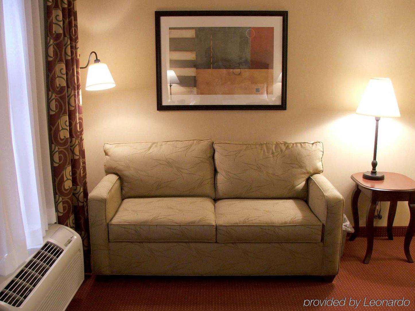 Hampton Hotel 3*